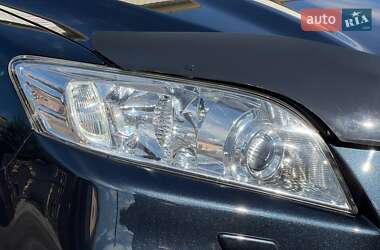 Внедорожник / Кроссовер Toyota RAV4 2011 в 
