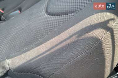 Внедорожник / Кроссовер Toyota RAV4 2011 в 