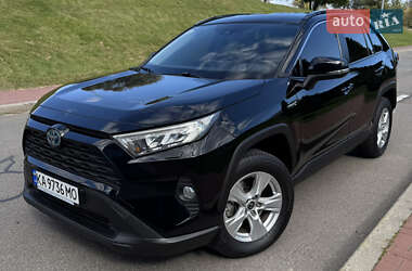 Внедорожник / Кроссовер Toyota RAV4 2020 в Киеве