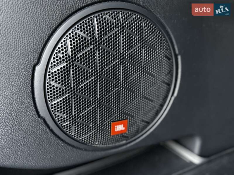 Позашляховик / Кросовер Toyota RAV4 2024 в Рівному