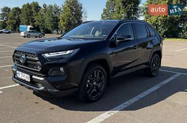 Внедорожник / Кроссовер Toyota RAV4 2024 в 