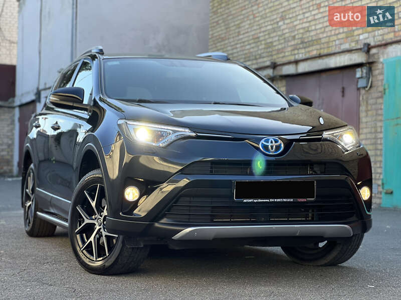 Toyota RAV4 2017