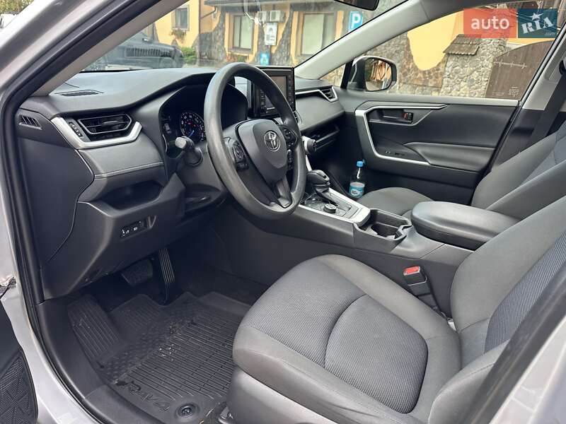 Позашляховик / Кросовер Toyota RAV4 2021 в Хмельницькому
