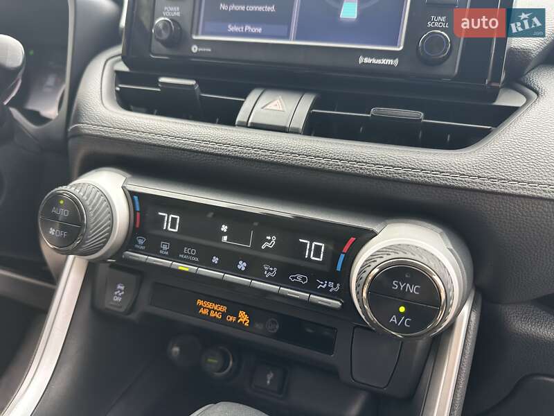 Позашляховик / Кросовер Toyota RAV4 2021 в Хмельницькому