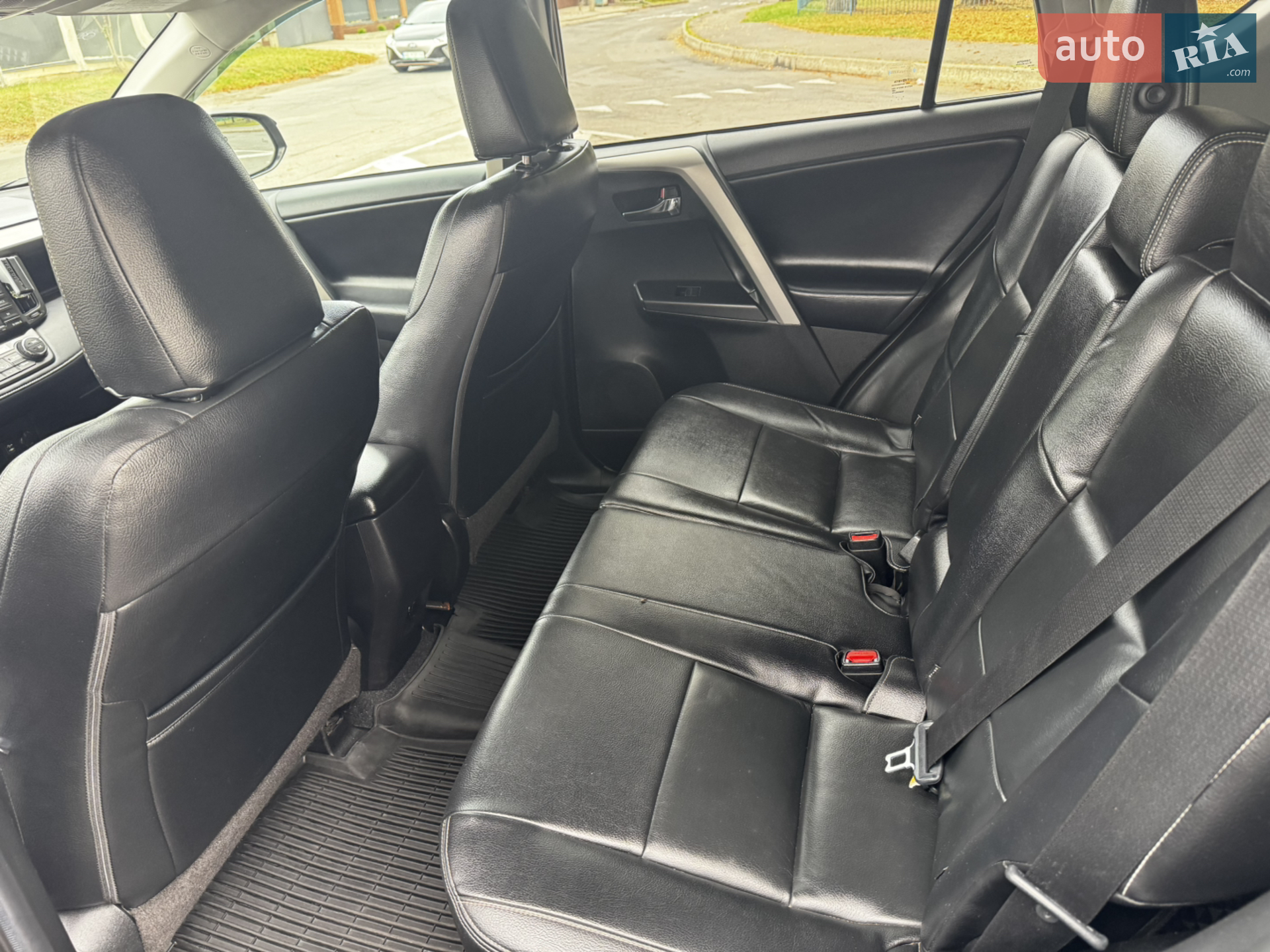 2018 Toyota RAV 4 - мініатюра 14