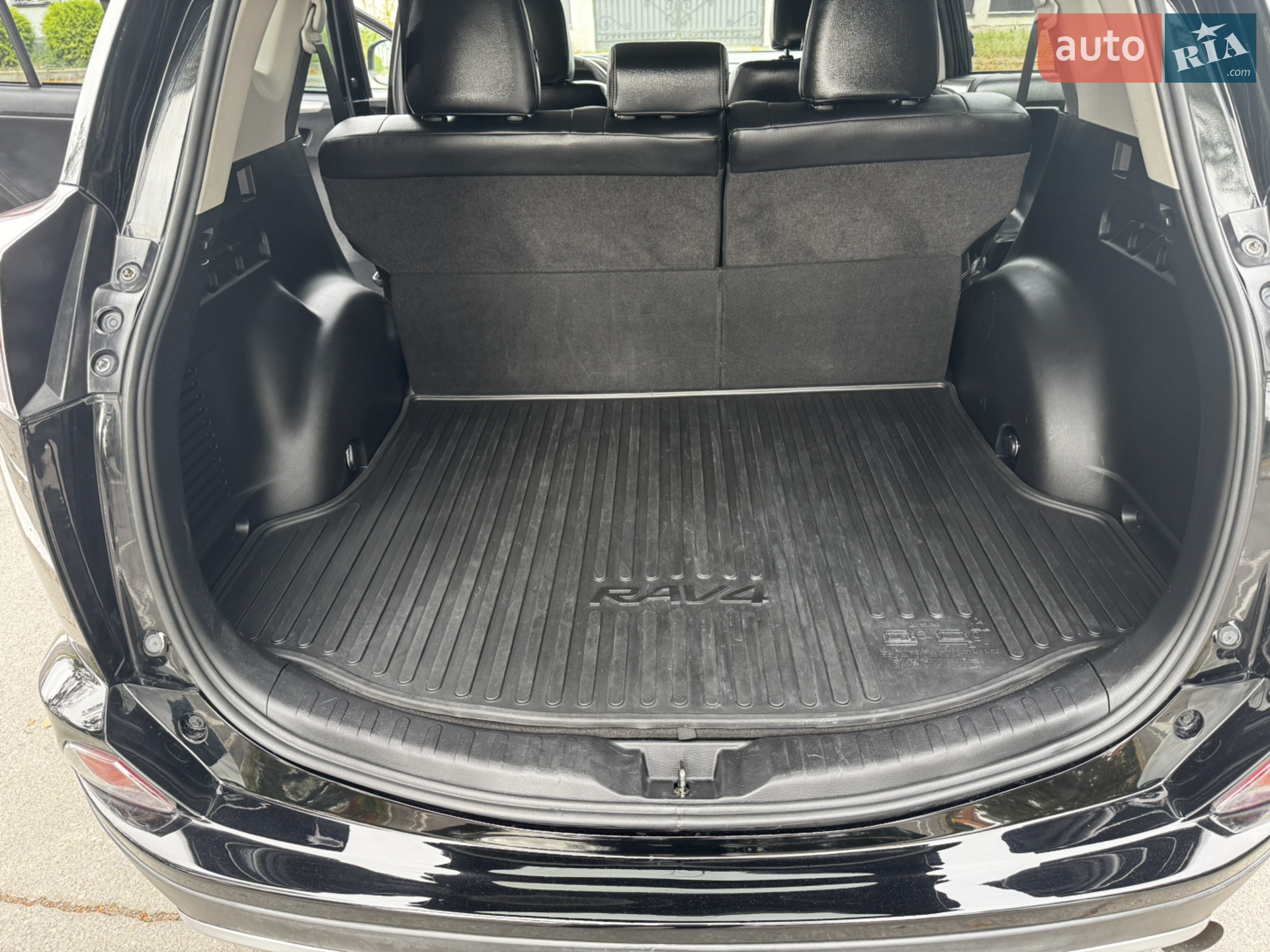 2018 Toyota RAV 4 - мініатюра 17
