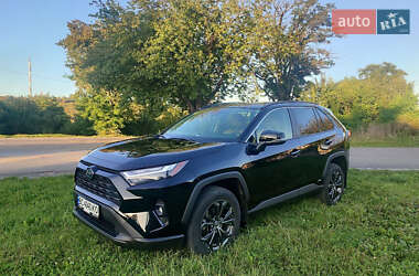 Внедорожник / Кроссовер Toyota RAV4 2023 в 