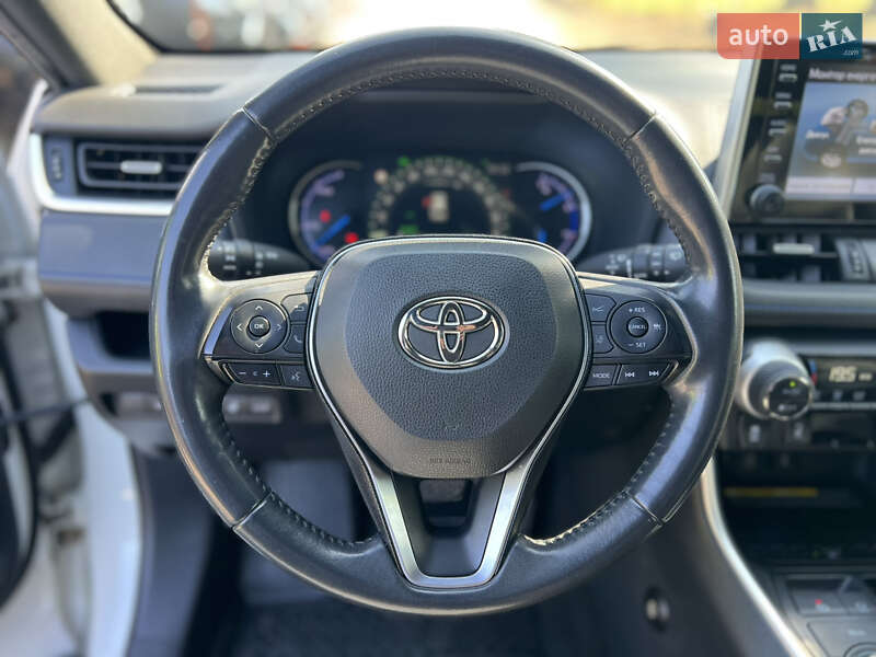 Позашляховик / Кросовер Toyota RAV4 2019 в Умані фото 18 Позашляховик / Кросовер Toyota RAV4 2019 в Умані