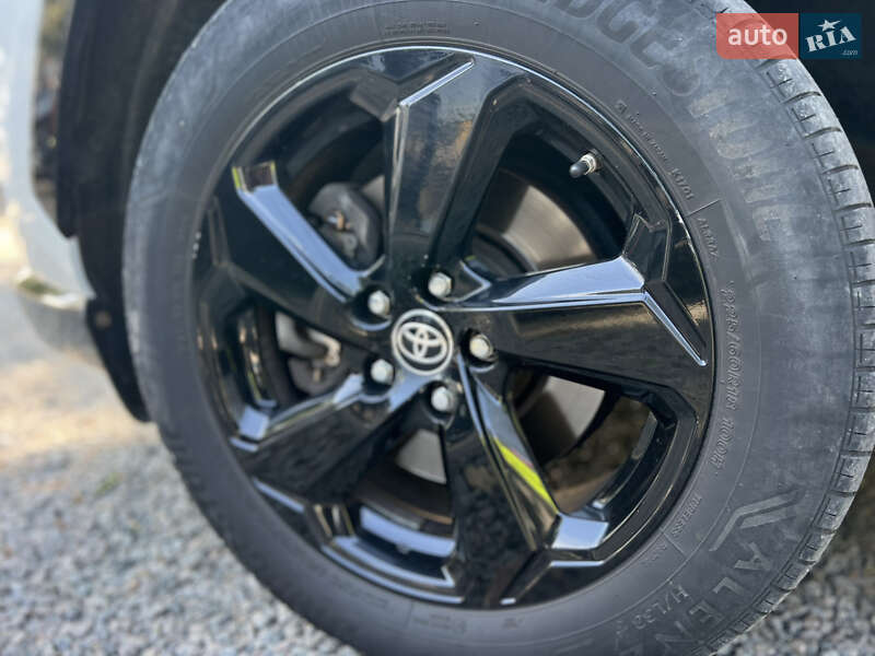Позашляховик / Кросовер Toyota RAV4 2019 в Умані фото 35 Позашляховик / Кросовер Toyota RAV4 2019 в Умані
