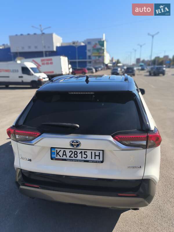 Позашляховик / Кросовер Toyota RAV4 2019 в Дніпрі