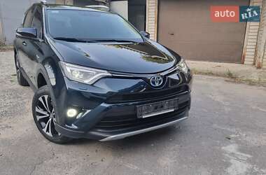 Внедорожник / Кроссовер Toyota RAV4 2017 в Харькове