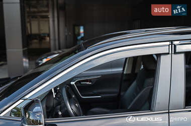 Внедорожник / Кроссовер Toyota RAV4 2019 в 