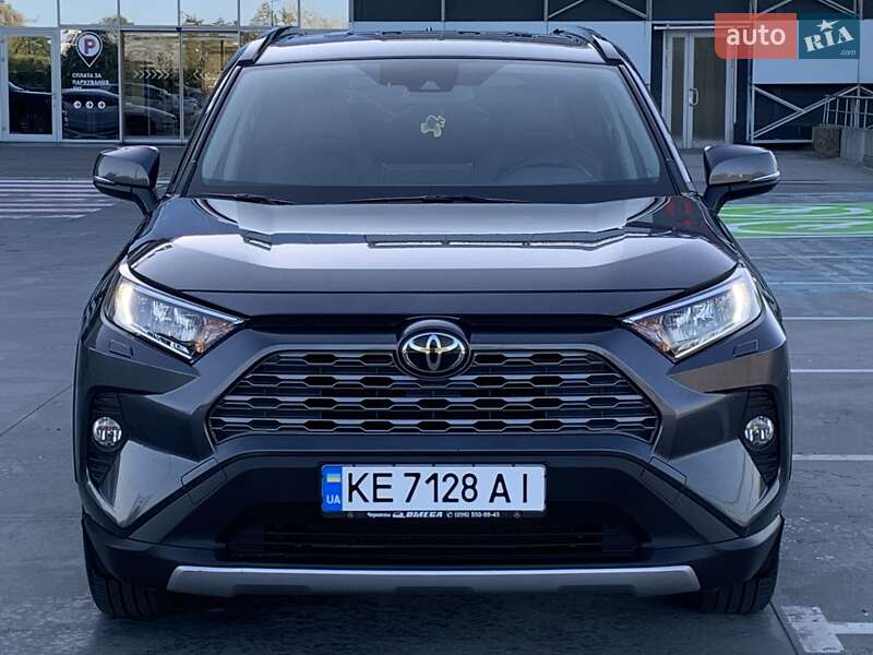 Позашляховик / Кросовер Toyota RAV4 2018 в Києві
