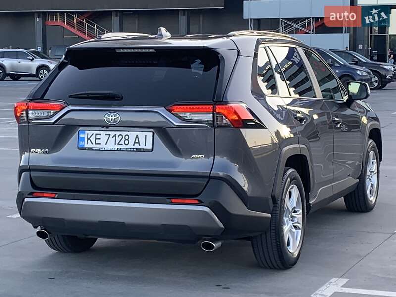 Позашляховик / Кросовер Toyota RAV4 2018 в Києві