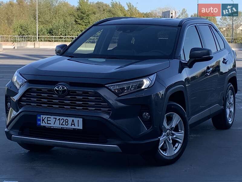 Позашляховик / Кросовер Toyota RAV4 2018 в Києві