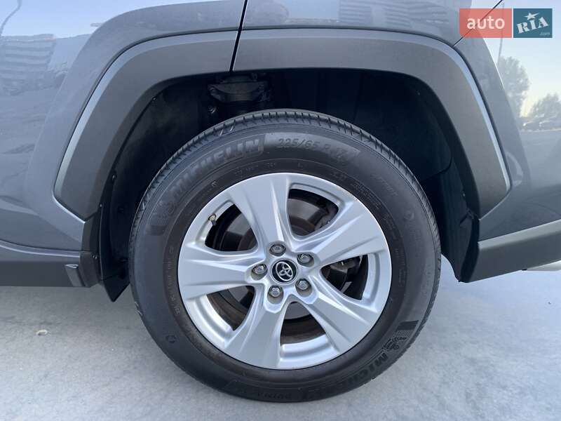 Позашляховик / Кросовер Toyota RAV4 2018 в Києві