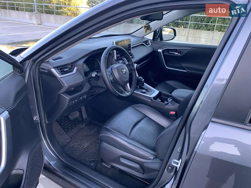 Позашляховик / Кросовер Toyota RAV4 2018 в Києві