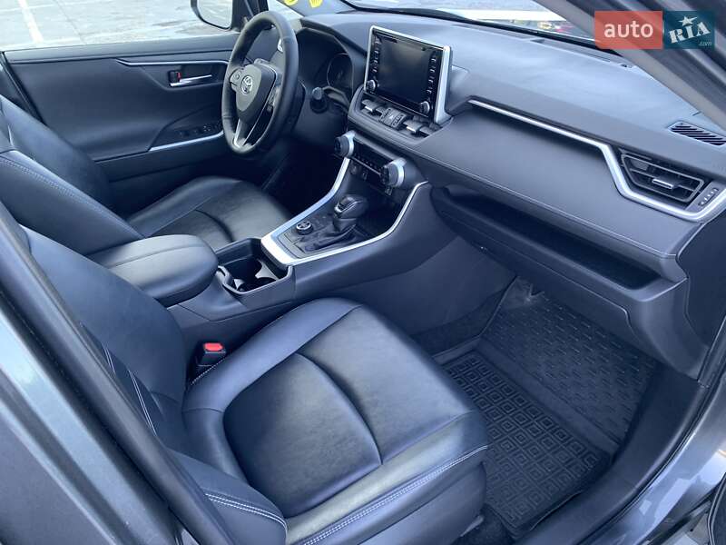 Позашляховик / Кросовер Toyota RAV4 2018 в Києві