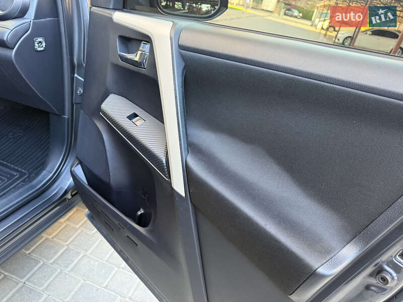 Позашляховик / Кросовер Toyota RAV4 2013 в Одесі фото 38 Позашляховик / Кросовер Toyota RAV4 2013 в Одесі