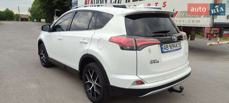 Внедорожник / Кроссовер Toyota RAV4 2015 в Виннице