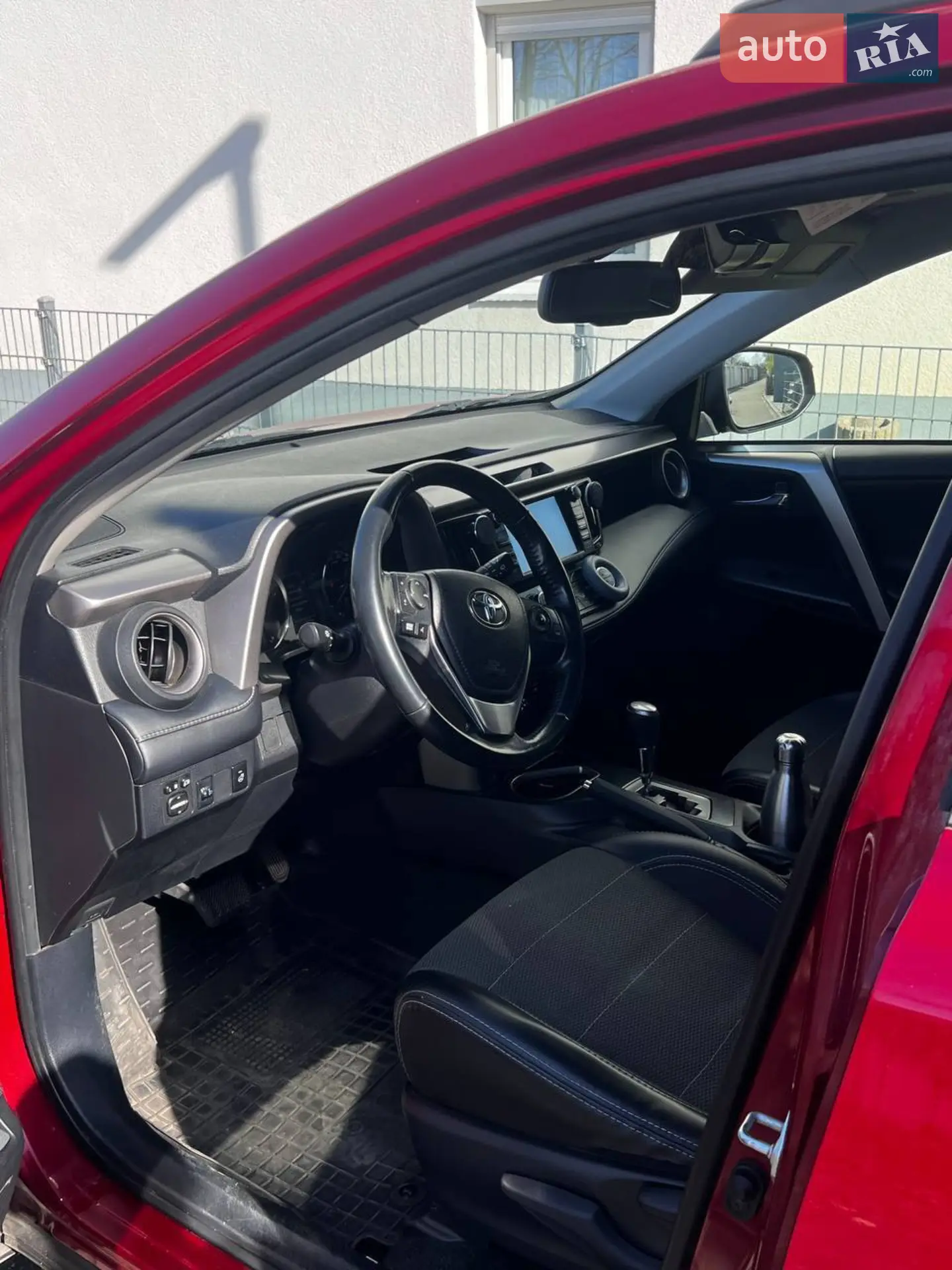 2018 Toyota RAV 4 - мініатюра 16