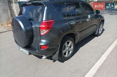 Внедорожник / Кроссовер Toyota RAV4 2006 в 