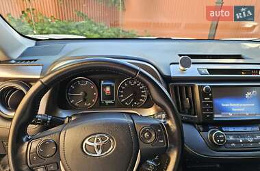 Позашляховик / Кросовер Toyota RAV4 2016 в Мукачевому