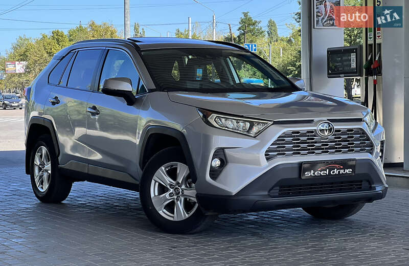 Внедорожник / Кроссовер Toyota RAV4 2021 в Николаеве