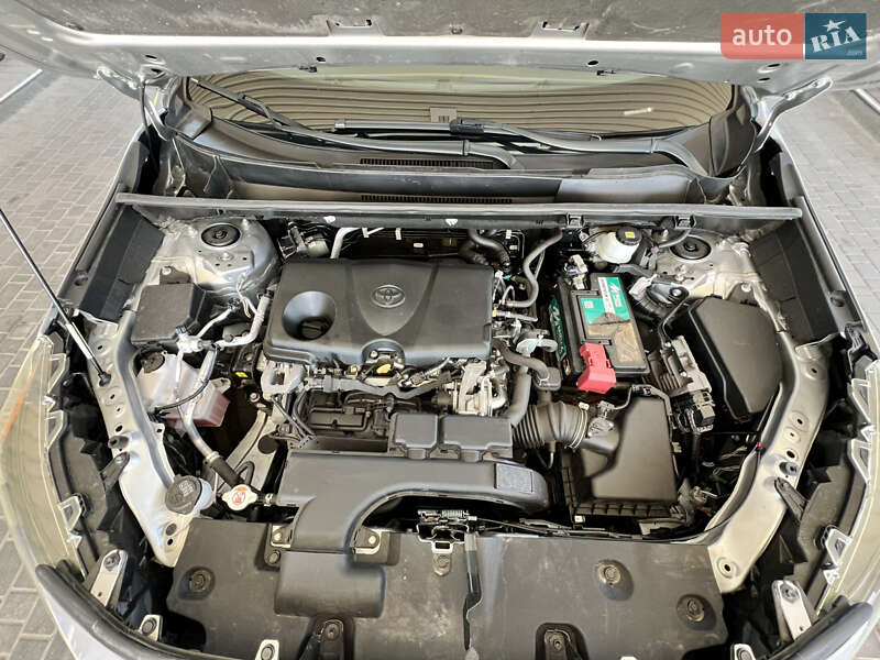 Внедорожник / Кроссовер Toyota RAV4 2021 в Николаеве