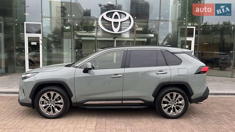 Позашляховик / Кросовер Toyota RAV4 2023 в Києві