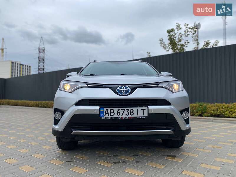 Внедорожник / Кроссовер Toyota RAV4 2016 в Виннице