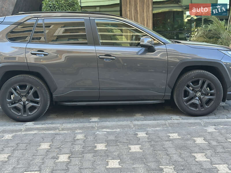 Внедорожник / Кроссовер Toyota RAV4 2023 в Одессе