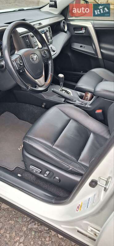 Позашляховик / Кросовер Toyota RAV4 2013 в Харкові