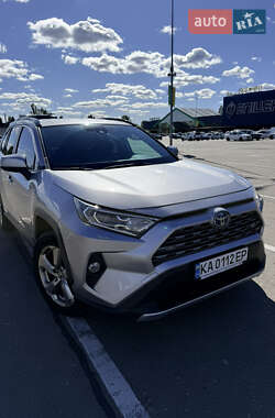 Внедорожник / Кроссовер Toyota RAV4 2021 в Киеве