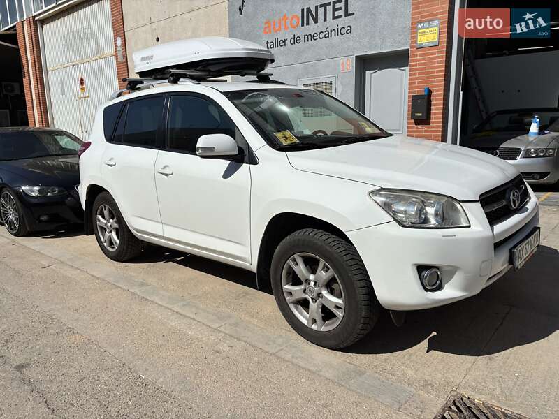 Внедорожник / Кроссовер Toyota RAV4 2009 в Харькове