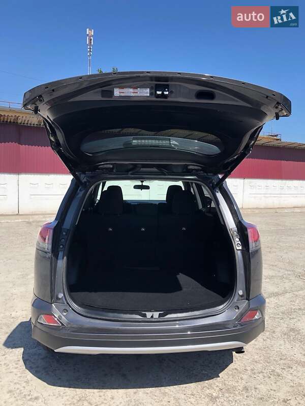 Внедорожник / Кроссовер Toyota RAV4 2016 в Никополе