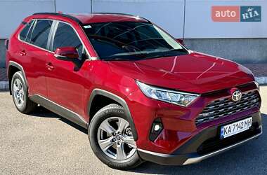 Позашляховик / Кросовер Toyota RAV4 2023 в Білій Церкві