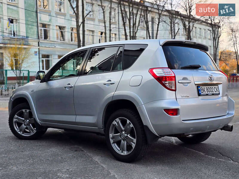 Позашляховик / Кросовер Toyota RAV4 2010 в Києві фото 2 Позашляховик / Кросовер Toyota RAV4 2010 в Києві