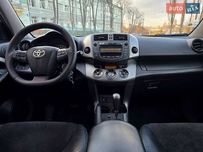 Позашляховик / Кросовер Toyota RAV4 2010 в Києві фото 5 Позашляховик / Кросовер Toyota RAV4 2010 в Києві