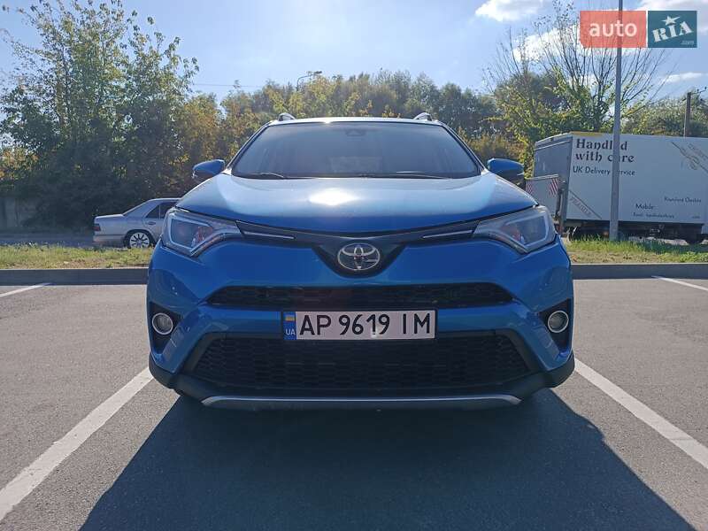 Позашляховик / Кросовер Toyota RAV4 2017 в Києві фото 11 Позашляховик / Кросовер Toyota RAV4 2017 в Києві