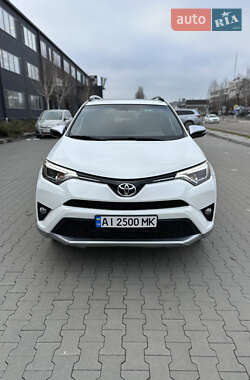 Внедорожник / Кроссовер Toyota RAV4 2016 в Белой Церкви