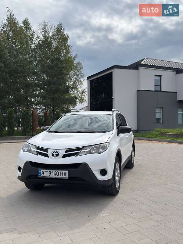 Внедорожник / Кроссовер Toyota RAV4 2015 в Долине фото 6 Внедорожник / Кроссовер Toyota RAV4 2015 в Долине