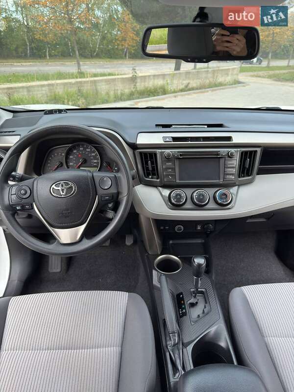 Внедорожник / Кроссовер Toyota RAV4 2015 в Долине фото 20 Внедорожник / Кроссовер Toyota RAV4 2015 в Долине
