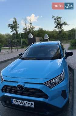 Внедорожник / Кроссовер Toyota RAV4 2021 в Киеве