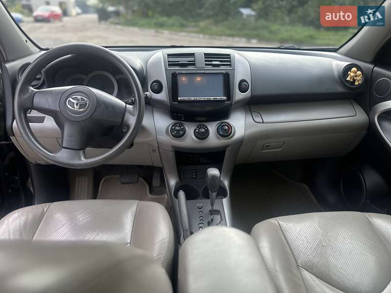 Внедорожник / Кроссовер Toyota RAV4 2008 в Львове