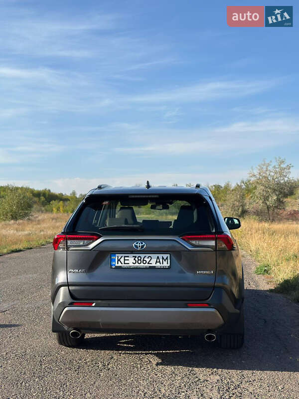 Позашляховик / Кросовер Toyota RAV4 2020 в Кривому Розі