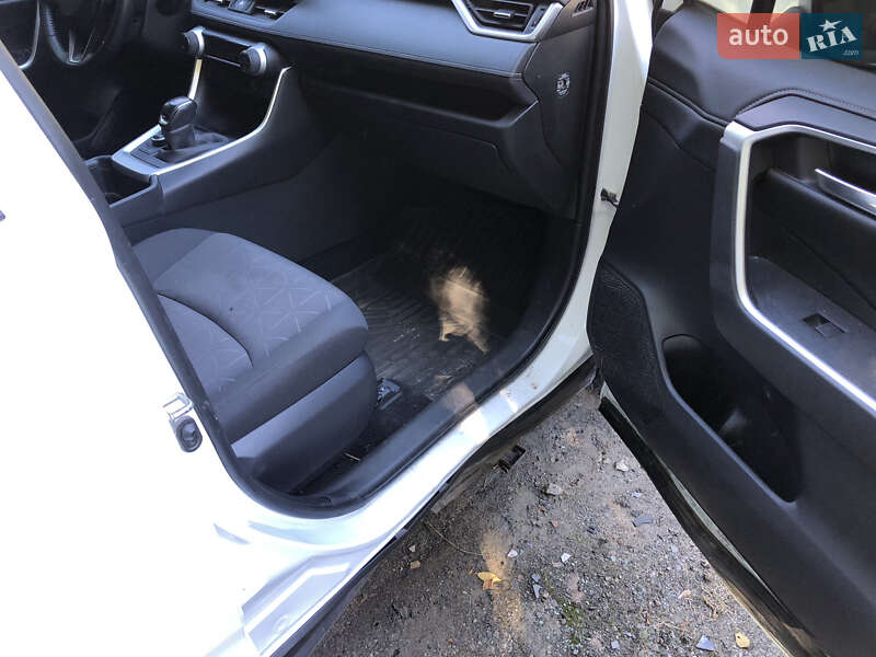 Внедорожник / Кроссовер Toyota RAV4 2023 в Киеве фото 6 Внедорожник / Кроссовер Toyota RAV4 2023 в Киеве