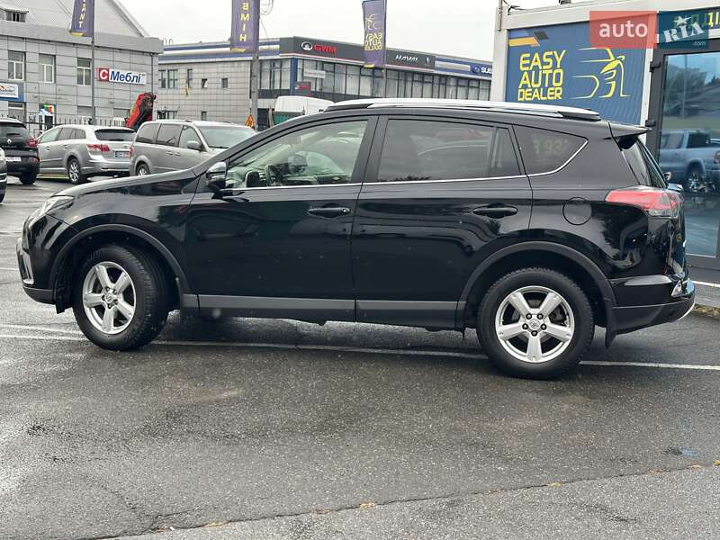 Внедорожник / Кроссовер Toyota RAV4 2016 в Киеве