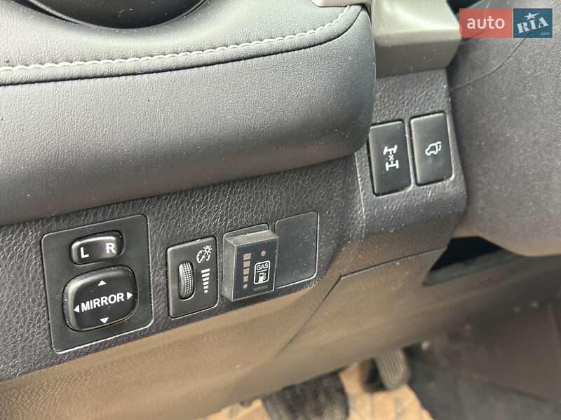 Внедорожник / Кроссовер Toyota RAV4 2016 в Киеве