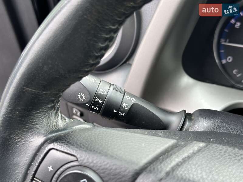 Внедорожник / Кроссовер Toyota RAV4 2016 в Киеве